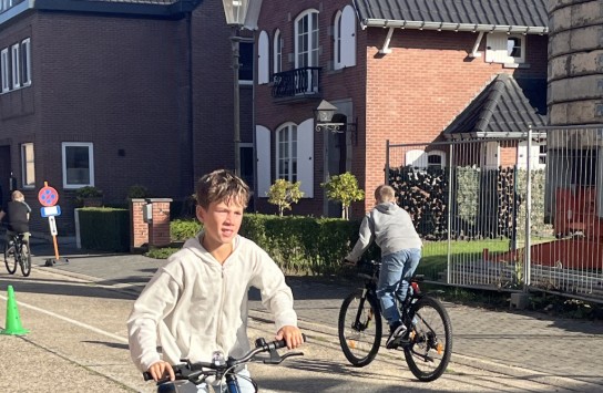 (vergroot foto)